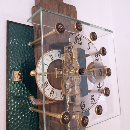 Moderne Interpretation einer Kuckucksuhr